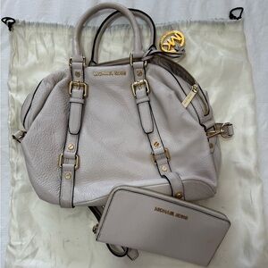 Michael kors purse and wallet set